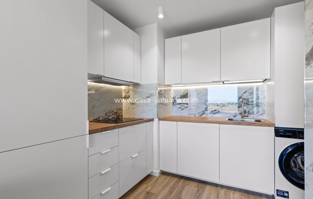 Herverkoop - Appartement / flat - Torrevieja - Punta Prima
