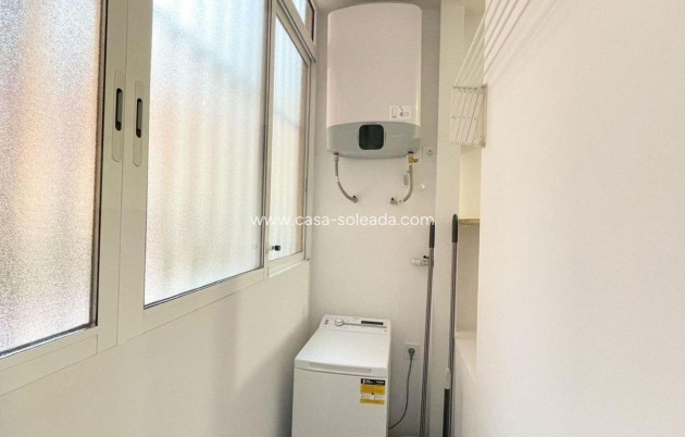 Wiederverkauf - Wohnung - Alicante - Altozano