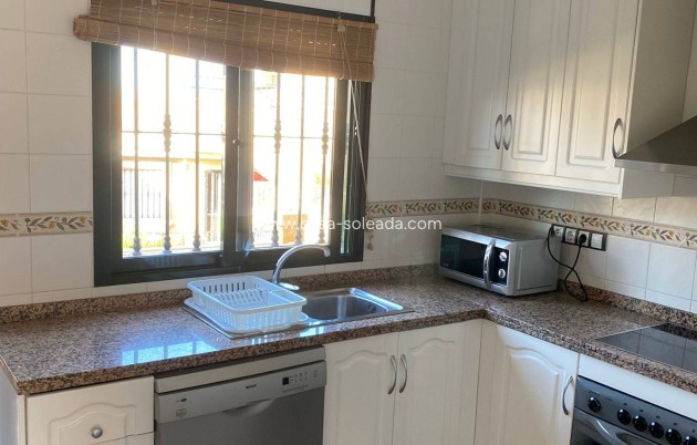 Wiederverkauf - Villa - Orihuela Costa - Villamartín