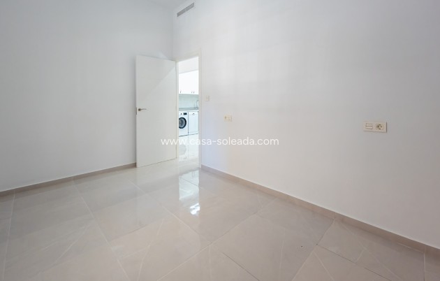 Wiederverkauf - Wohnung - Torrevieja - El Acequión - Los Náufragos