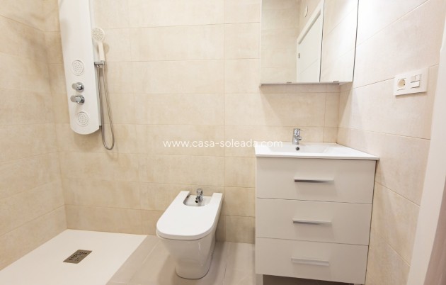 Wiederverkauf - Wohnung - Torrevieja - El Acequión - Los Náufragos
