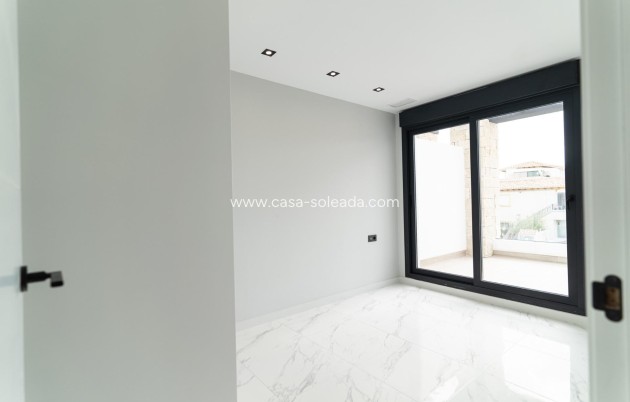 Neue Gebäude - Villa - Orihuela Costa - Punta Prima
