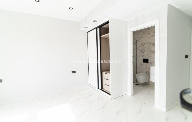 Neue Gebäude - Villa - Orihuela Costa - Punta Prima