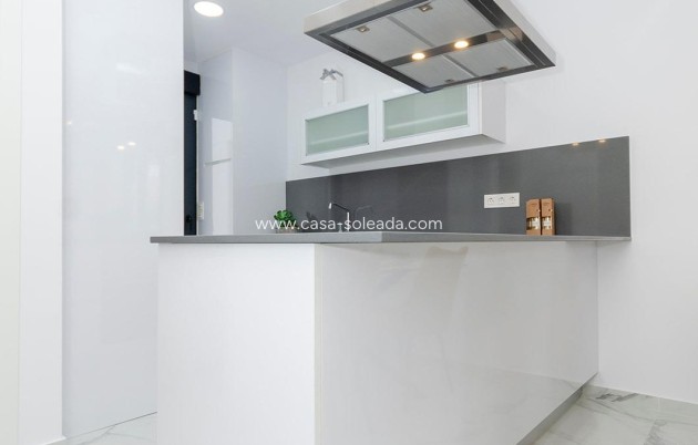 Neue Gebäude - Villa - Torrevieja - Torretas