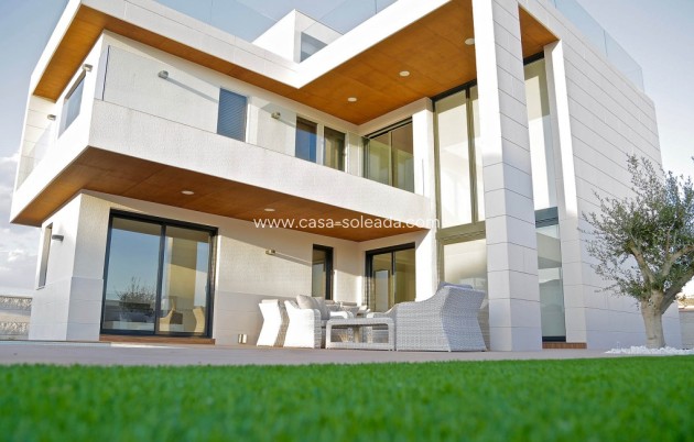 Obra nueva - Villa - Dehesa De Campoamor