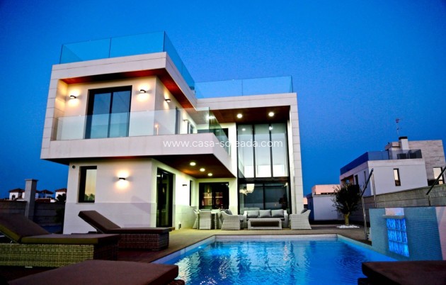 Obra nueva - Villa - Dehesa De Campoamor