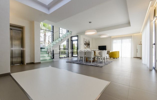 Neue Gebäude - Villa - Orihuela Costa - Campoamor