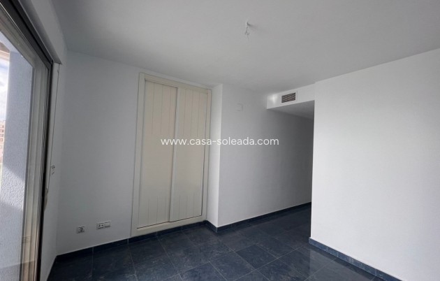 Neue Gebäude - Wohnung - Calpe - Playa La Fossa