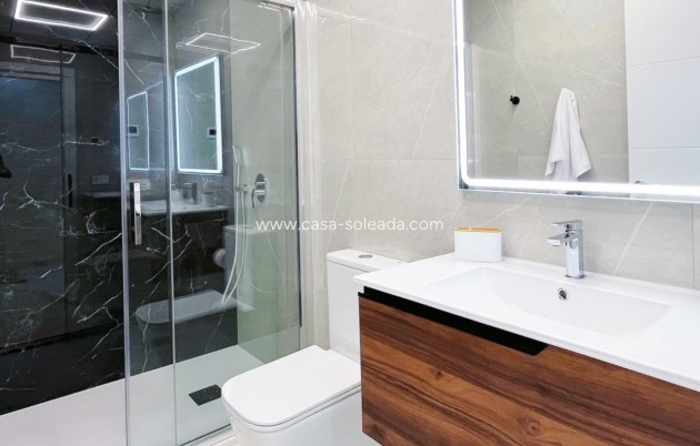 Resale - Apartment / flat - Torrevieja - Costa Blanca