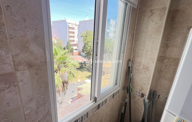 Resale - Apartment / flat - Torrevieja - Center