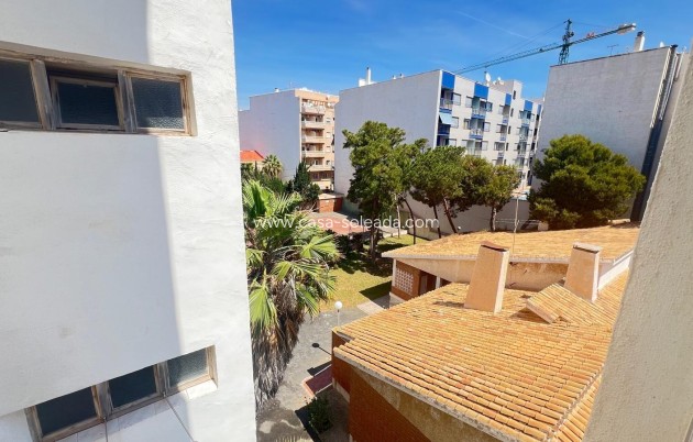 Resale - Apartment / flat - Torrevieja - Center