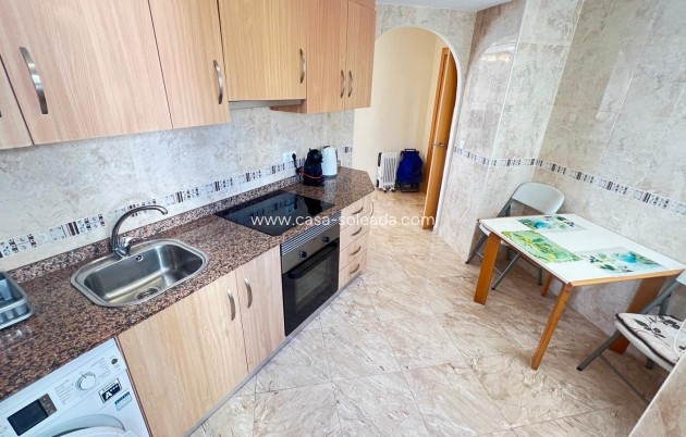 Resale - Apartment / flat - Torrevieja - Center