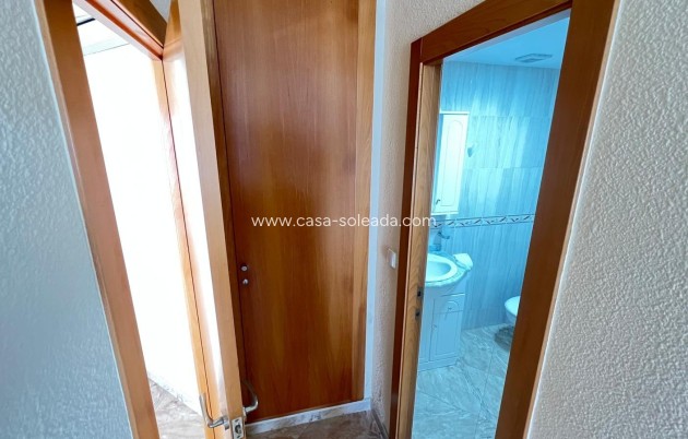 Resale - Apartment / flat - Torrevieja - Center