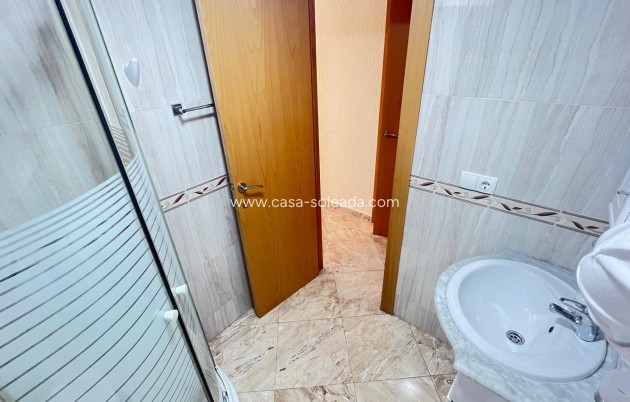 Resale - Apartment / flat - Torrevieja - Center