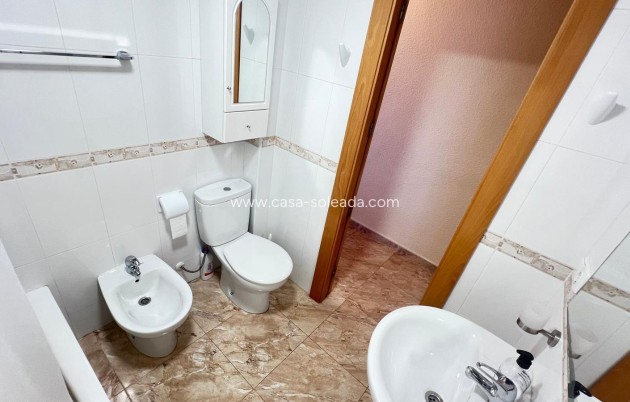 Resale - Apartment / flat - Torrevieja - Center