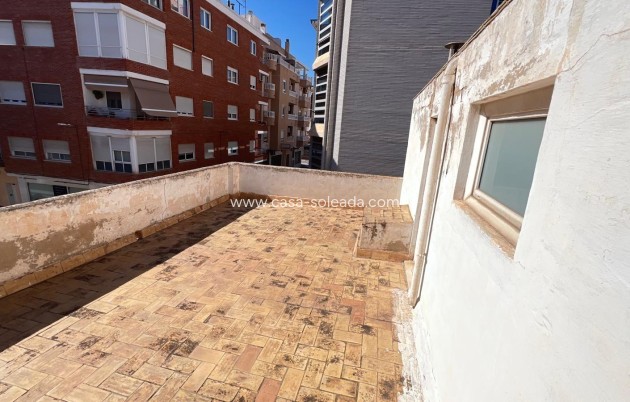 Herverkoop - Herenhuis - Torrevieja