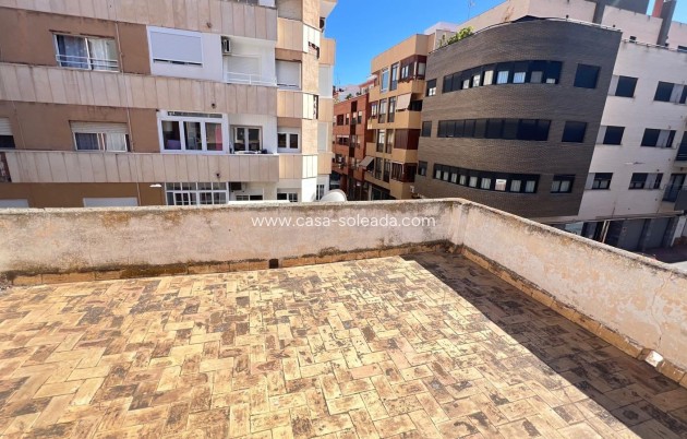 Herverkoop - Herenhuis - Torrevieja