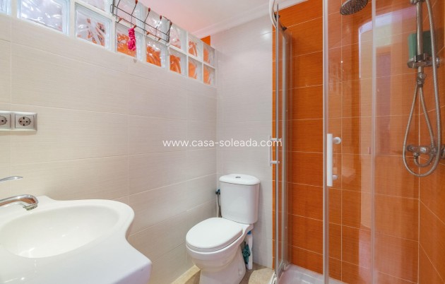 Wiederverkauf - Wohnung - Torrevieja - Los Europeos