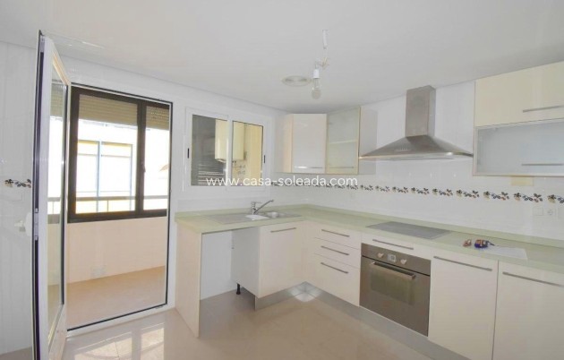 Herverkoop - Appartement / flat - Torrevieja - Centro - Muelle Pesquero