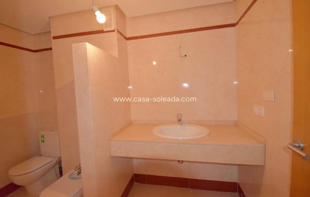Herverkoop - Appartement / flat - Torrevieja - Centro - Muelle Pesquero