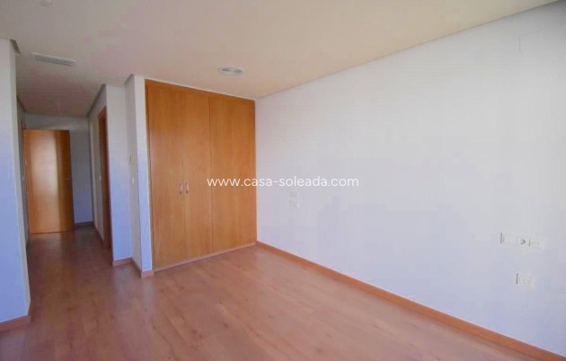 Herverkoop - Appartement / flat - Torrevieja - Centro - Muelle Pesquero