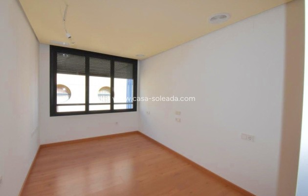 Herverkoop - Appartement / flat - Torrevieja - Centro - Muelle Pesquero