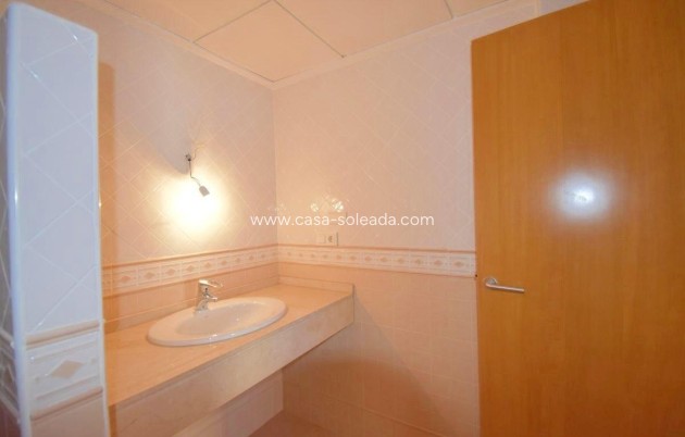 Herverkoop - Appartement / flat - Torrevieja - Centro - Muelle Pesquero