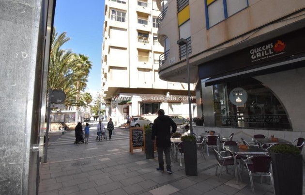 Herverkoop - Appartement / flat - Torrevieja - Centro - Muelle Pesquero