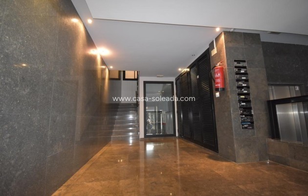 Herverkoop - Appartement / flat - Torrevieja - Centro - Muelle Pesquero