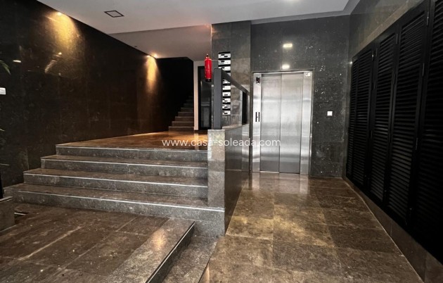 Herverkoop - Appartement / flat - Torrevieja - Centro - Muelle Pesquero
