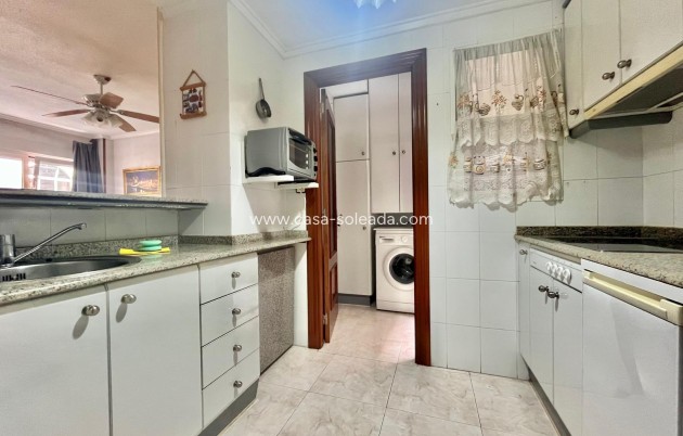 Herverkoop - Appartement / flat - Torrevieja - Habaneras