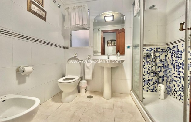 Herverkoop - Appartement / flat - Torrevieja - Habaneras