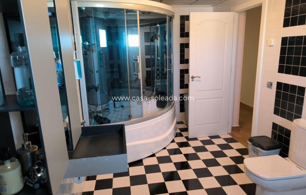 Wiederverkauf - Villa - Torrevieja - La Siesta