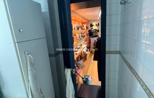 Resale - Commercial - Torrevieja