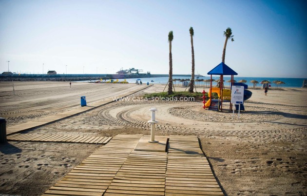 Herverkoop - Appartement / flat - Torrevieja - Playa De Los Naufragos