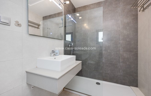 Wiederverkauf - Wohnung - Torrevieja - Cabo cervera
