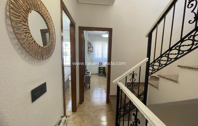 Wiederverkauf - Villa - Orihuela Costa - Villamartín