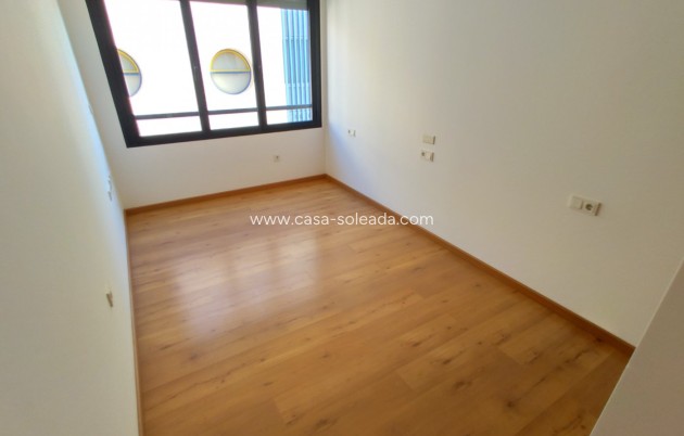 Wiederverkauf - Wohnung - Torrevieja - Puerto
