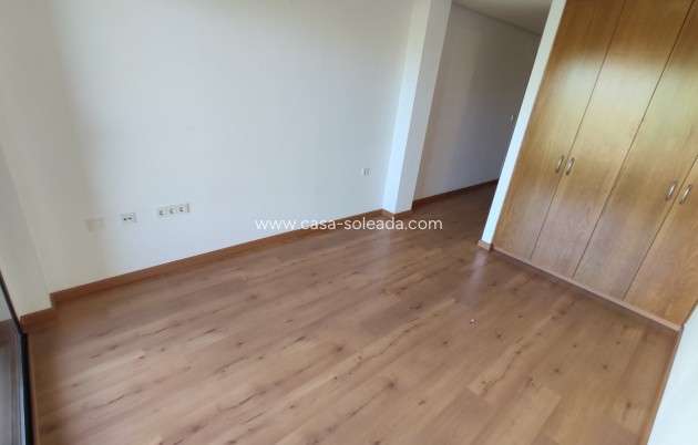 Wiederverkauf - Wohnung - Torrevieja - Puerto