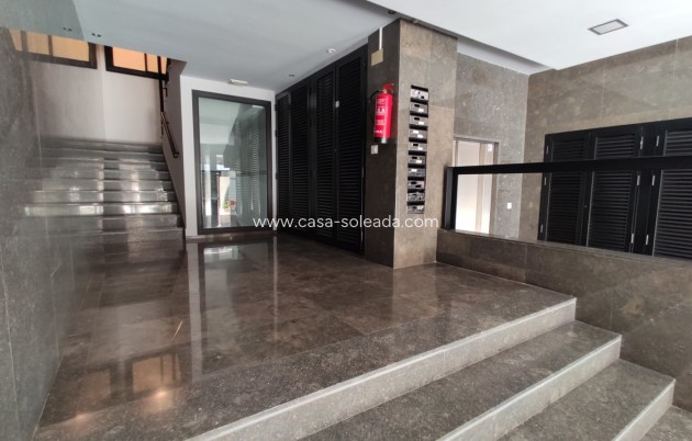 Wiederverkauf - Wohnung - Torrevieja - Puerto