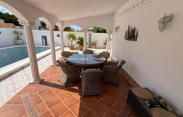 Resale - Villa - Torrevieja - Costa Blanca