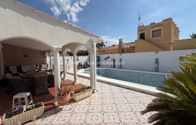 Resale - Villa - Torrevieja - Costa Blanca