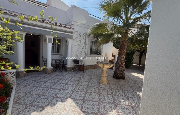 Resale - Villa - Torrevieja - Costa Blanca