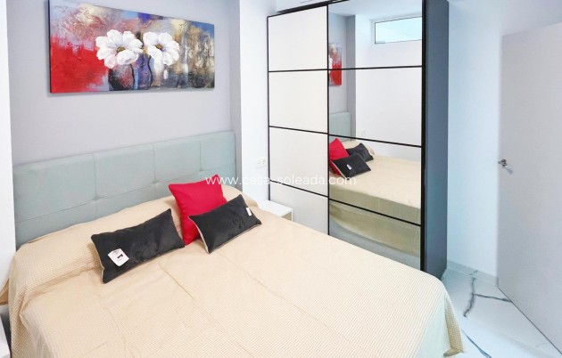 Herverkoop - Appartement / flat - Torrevieja - Playa del Cura