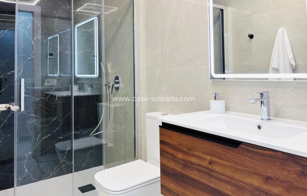 Herverkoop - Appartement / flat - Torrevieja - Playa del Cura