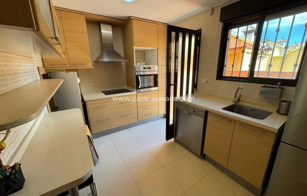 Herverkoop - Herenhuis - Torrevieja - Aguas nuevas