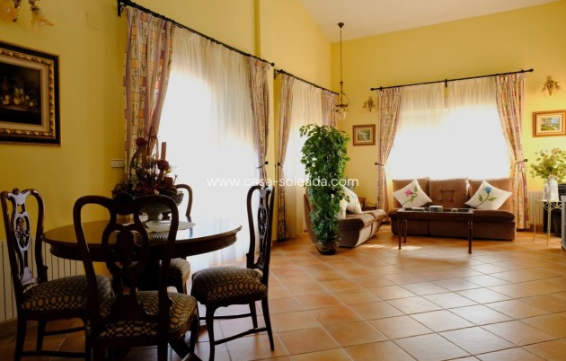 Wiederverkauf - Villa - Orihuela - Orihuela Ciudad