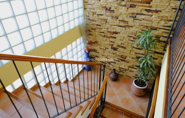 Wiederverkauf - Villa - Orihuela - Orihuela Ciudad
