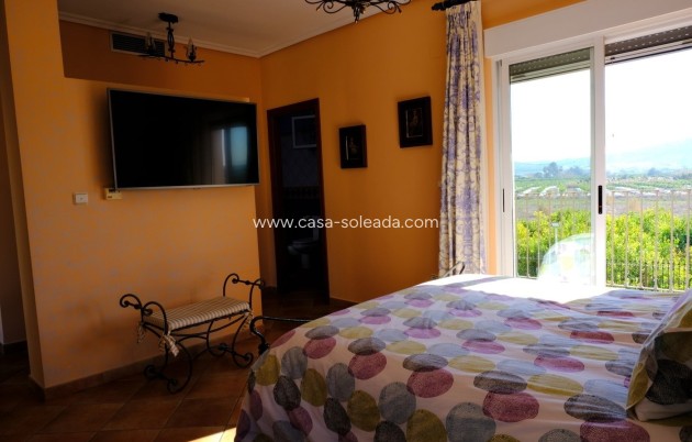 Wiederverkauf - Villa - Orihuela - Orihuela Ciudad