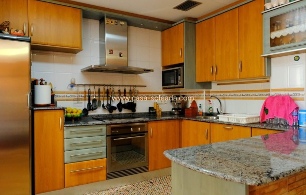 Wiederverkauf - Villa - Orihuela - Orihuela Ciudad